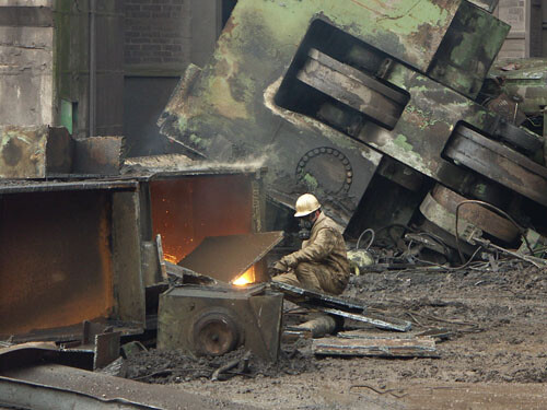 Industriekultur-Fotografie zeigt: Industriedenkmal oder Abbruch? Stahlwerk in Hattingen