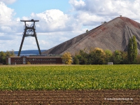 Die Halde war 1986 ca. 135m hoch. 1990 wurde das Bergwerk geschlossen.