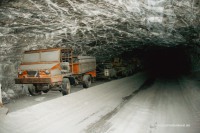 Abgestellte Fahrzeuge im Bergwerk Glückauf Sondershausen