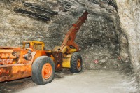 Fahrendes Gerät im Vortrieb im Bergwerk Glückauf Sondershausen