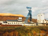 Esserschacht mit altem Fördergerüst und Gruben-/Feldbahn, Bergwerk Glückauf Sondershausen