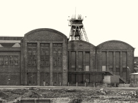 Maschinenhalle und Schacht Bergwerk Westfalen