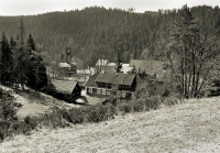 Im Vordergrund das Zechenhaus des Medingschachtes