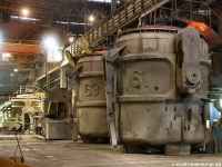 Hüttenwerke Krupp Mannesmann: Im Stahlwerk werden die Pfannen gewärmt um Temperaturabfall zu vermeiden