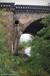 Eisenbahnbrücke über die unmittelbar an das Werk angrenzende Oker.