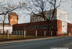 Wasserturm und Halle auf dem Areal des früheren Koppers Werks