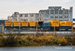 Ein in den frühen 2000ern noch existierendes Alt-Gebäude der frühen Neusser Industrie