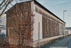 Feinste Asbest-Architektur aus längst vergangenen Tagen