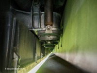 Blick entlang des Fahrwegs unter dem TR06