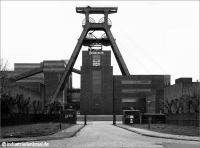 Zeche Zollverein Doppelbock Schacht 12